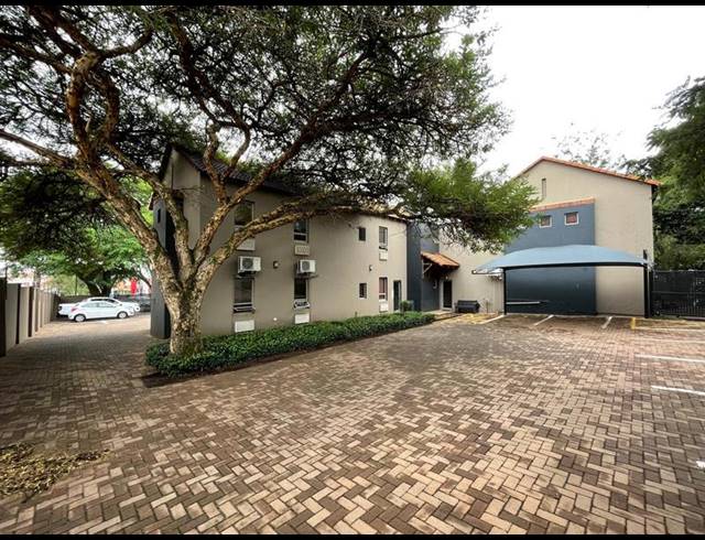 BUSINESS FOR SALE IN ELDORAIGNE